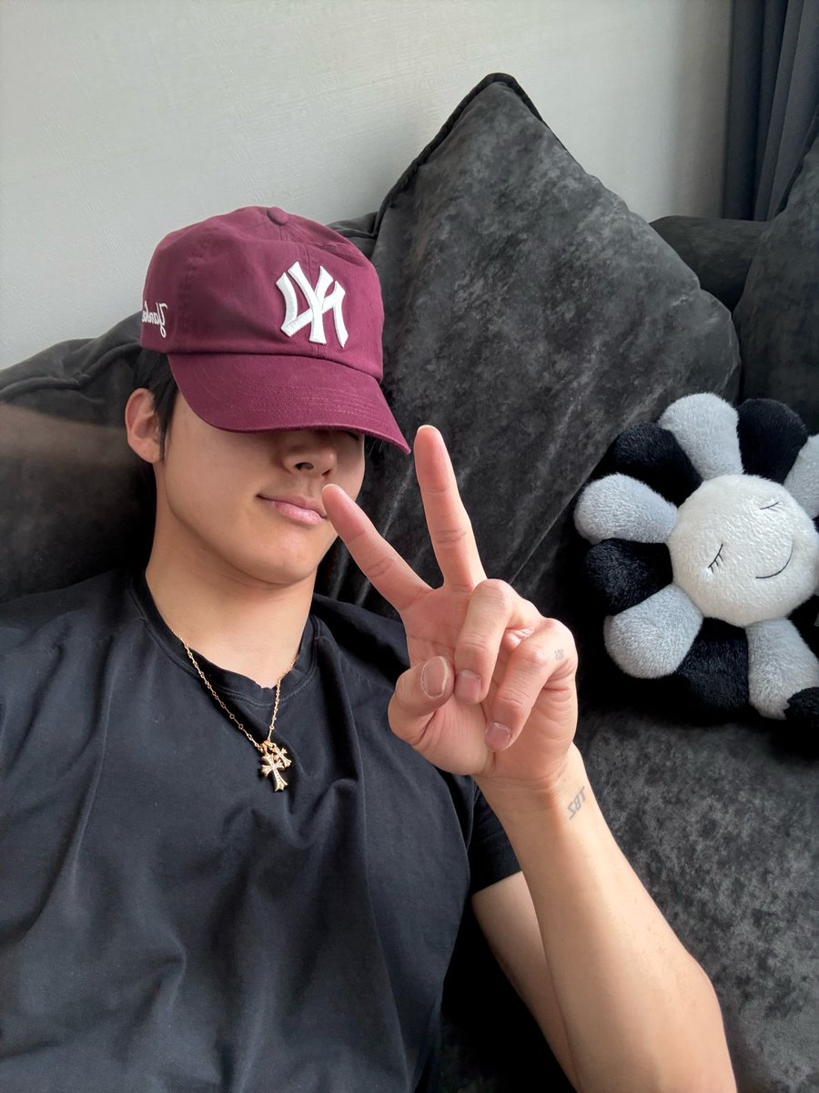 🦄🍞🌙🍐💬 tweet media