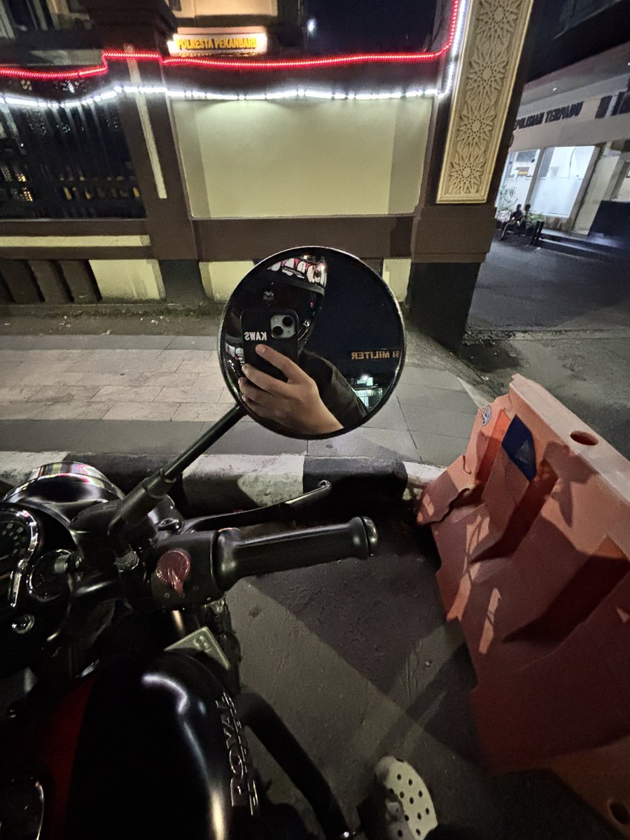 dumfries tweet media