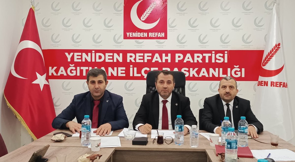 refahkagithane's tweet photo. Yeniden Refah Partisi Kağıthane İlçe Başkanlığı olarak haftalık ilçe toplantımızı, İlçe Başkanımız Sn. Şemsettin Bağ’ın riyasetinde gerçekleştirdik.  

Alınan kararların ilçemiz ve davamız adına hayırlara vesile olmasını temenni ediyoruz. @erbakanfatih @rprefahpartisi https://t.co/V4Tliw5VHa