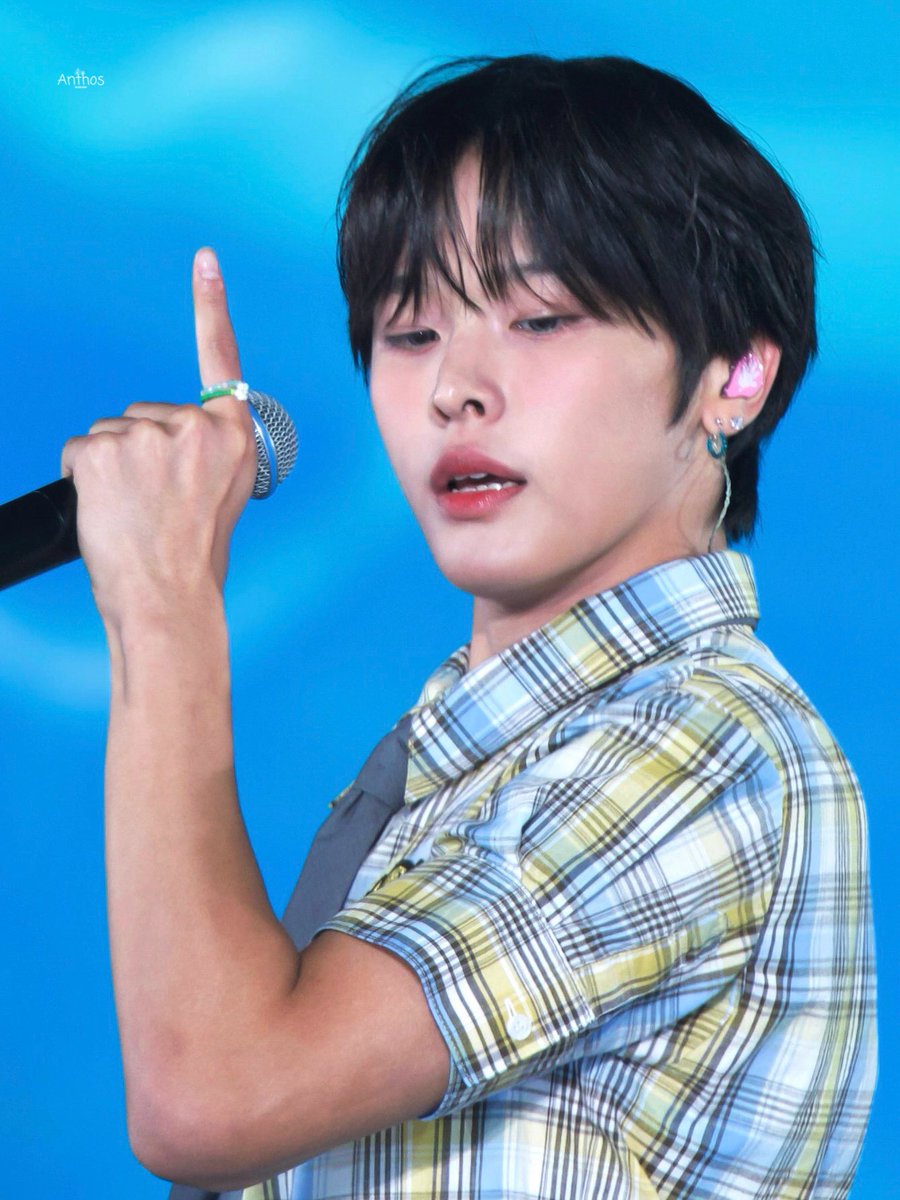 Anthos🌻 tweet media