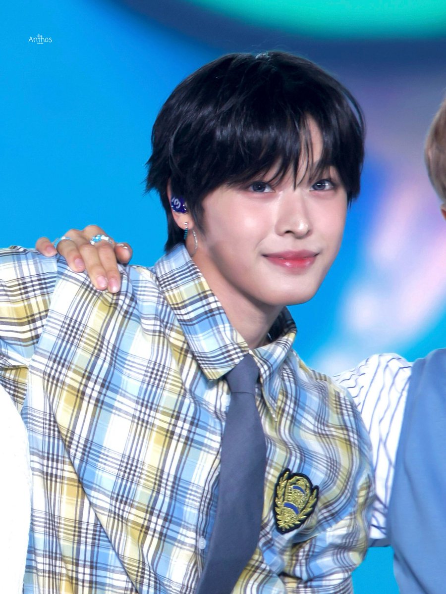 Anthos🌻 tweet media