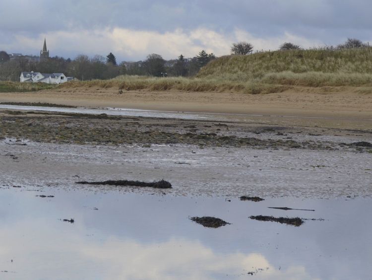 welovedonegal's tweet photo. Today's #WhereInDonegal
from #WeLoveDonegal ๐๐
coming up in 50 mins (9am) so still time to have a guess at yesterday's.
Where in #Donegal is this?
CLUE: A hidden gem with a beach, a small bar & and ancient church & graveyard, between #Mountcharles and #Dunkineely https://t.co/riEZkpYeM2