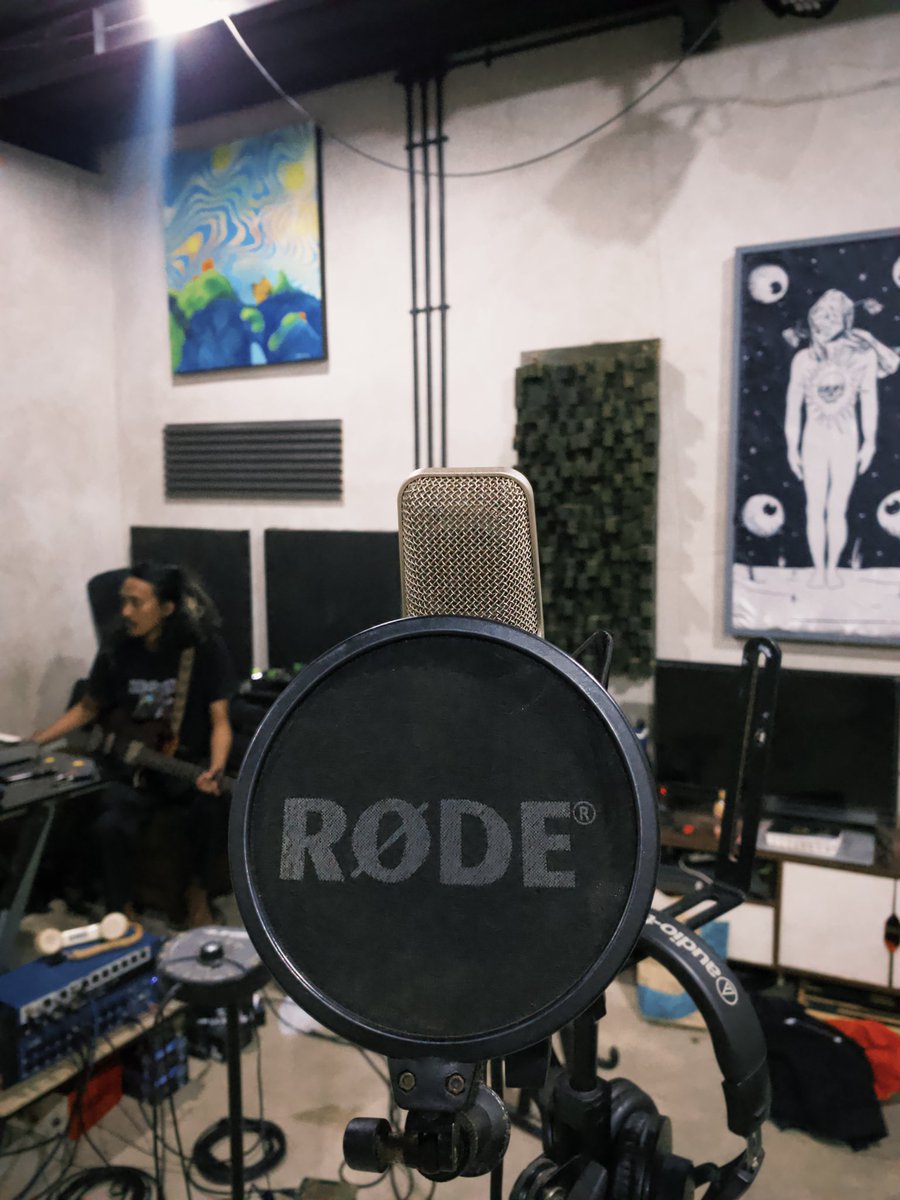 Classy Young tweet media