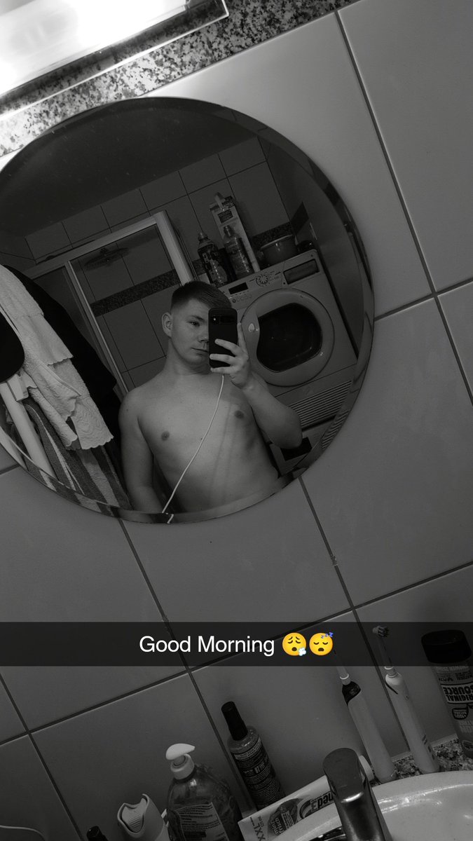 Da haste Mal zum Mittwoch frei und kannste ehh net auspennen weil deine innere Uhr durch Zeitumstellung komplett am strugglen ist 😴😴😴