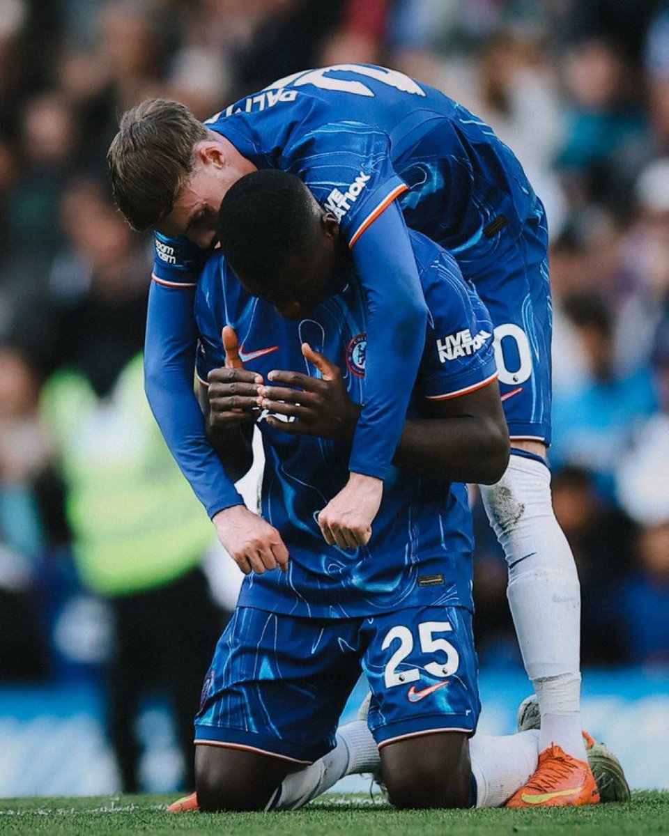 Elvis Tunde tweet media