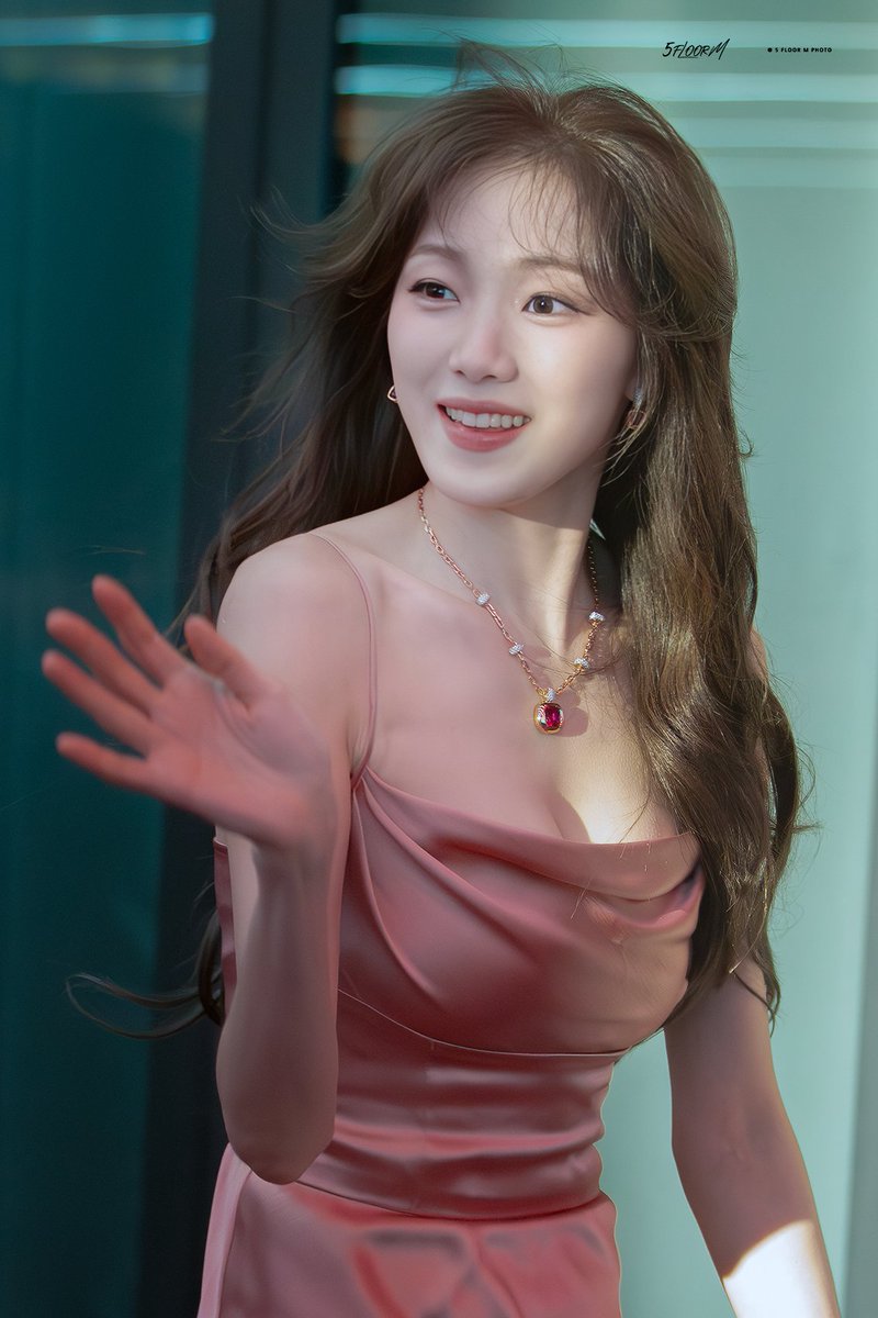 Gxreen 🌱 | #InYourRadiantSeason tweet media