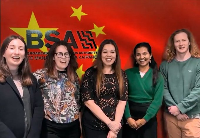 Chris Hipkins should be hoofing it. tweet media