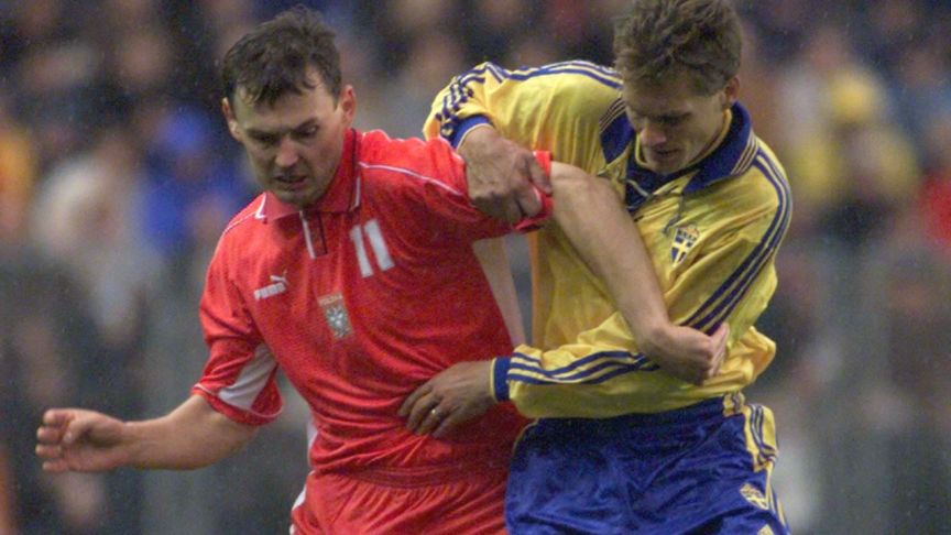 Franz Hrad i kot Burbon tweet media