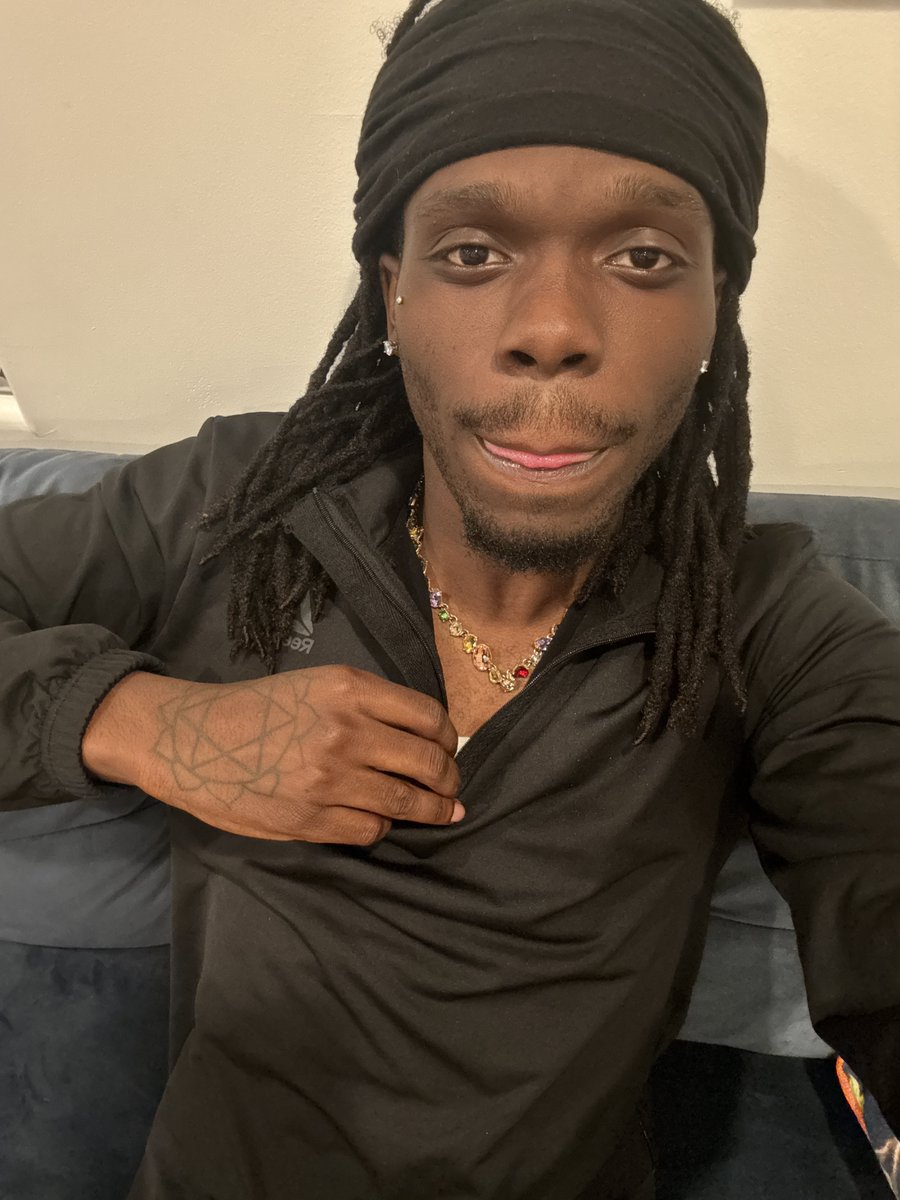 WayneAlmighty ☀️ tweet media