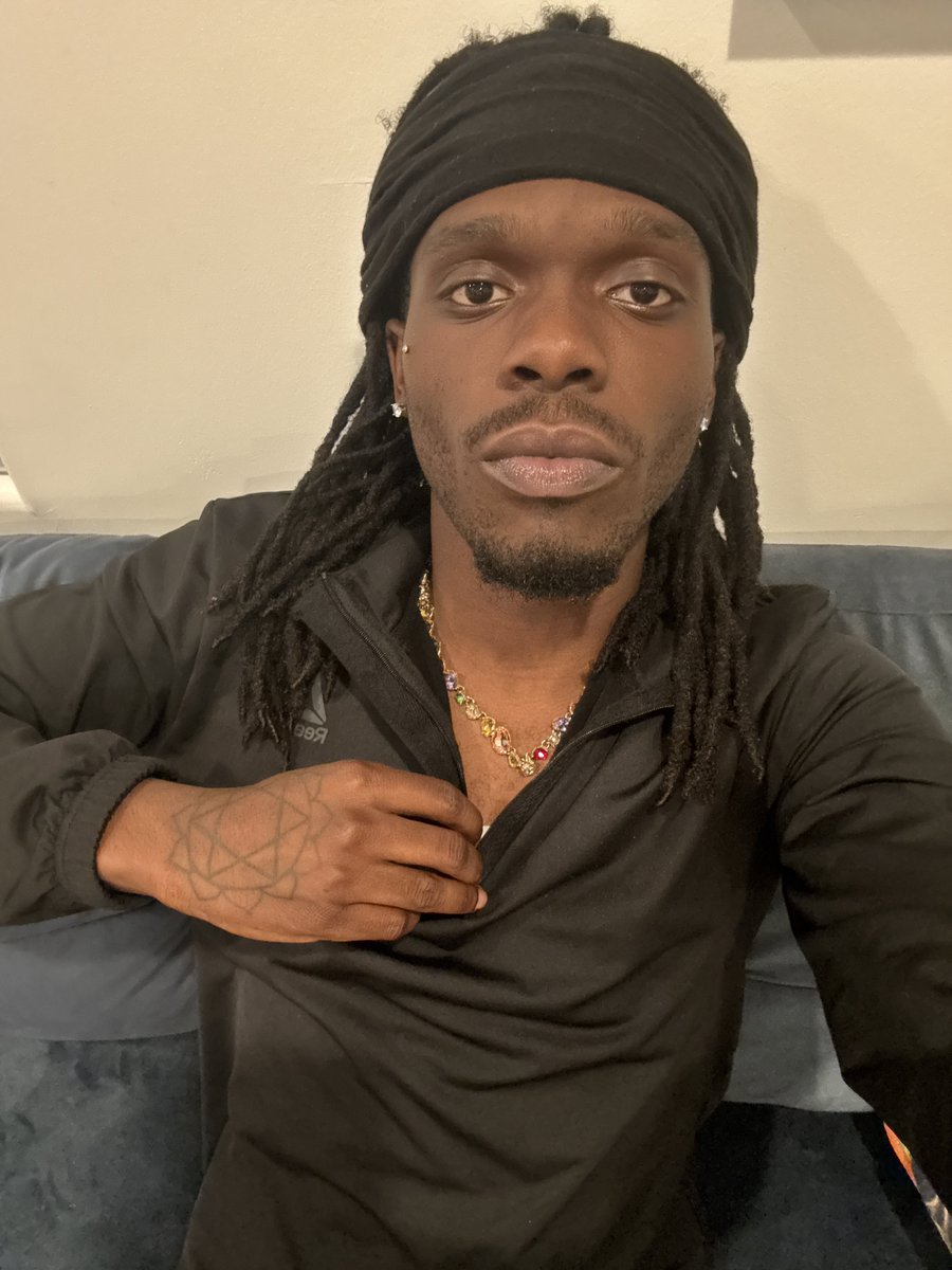 WayneAlmighty ☀️ tweet media