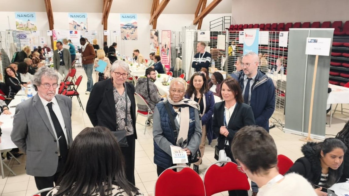 Prefet77's tweet image. #emploi | 📢 Ce 31 mars, la Communauté de Communes de la Brie Nangissienne organisait à #Nangis le forum « La Brie pour l’emploi ».

Un temps fort pour connecter recruteurs et candidats, en présence d’Anny Pietri, sous-préfète de #Provins.