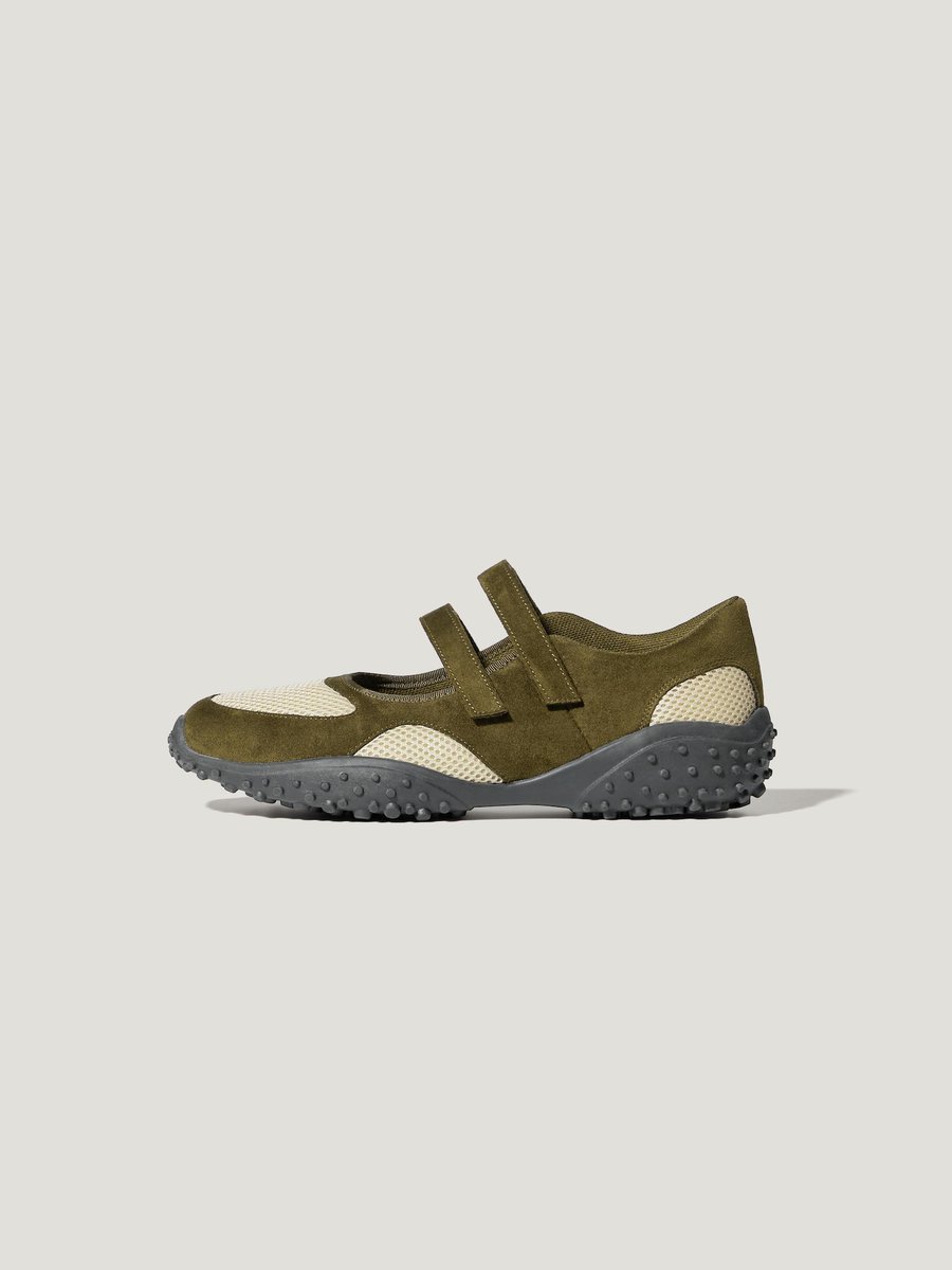 ifauchy's tweet image. Guys ada yg mau titip sekalian?
GU x Rokh sneakers
💰495,000
Eta Indo 10 April yaaa

#wts #jastip #jastipjepang #handcarryjepang #handcarry #jastipjapan