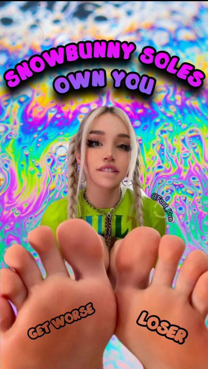 SnowbunnyxOfeet tweet media