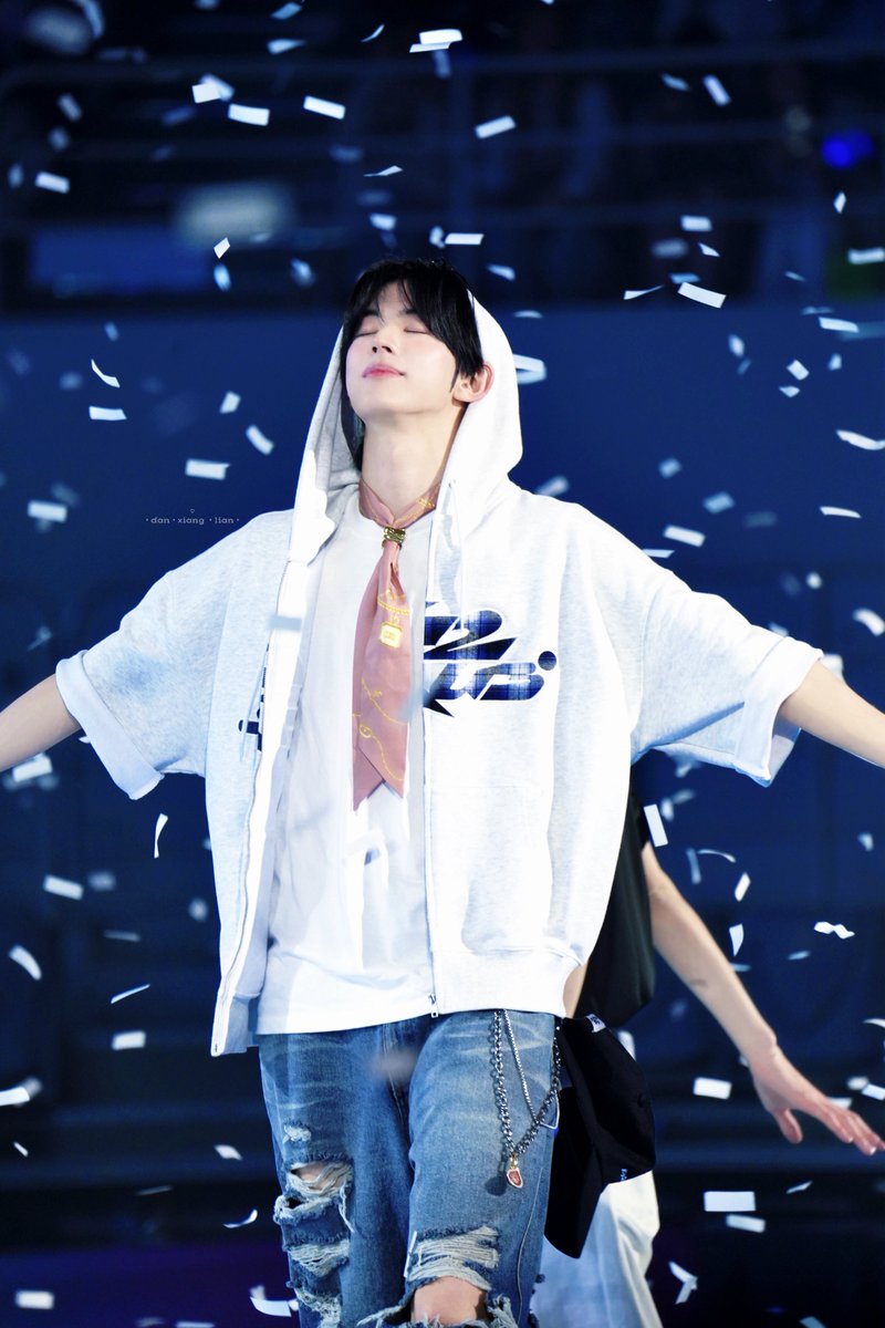 单向恋 tweet media