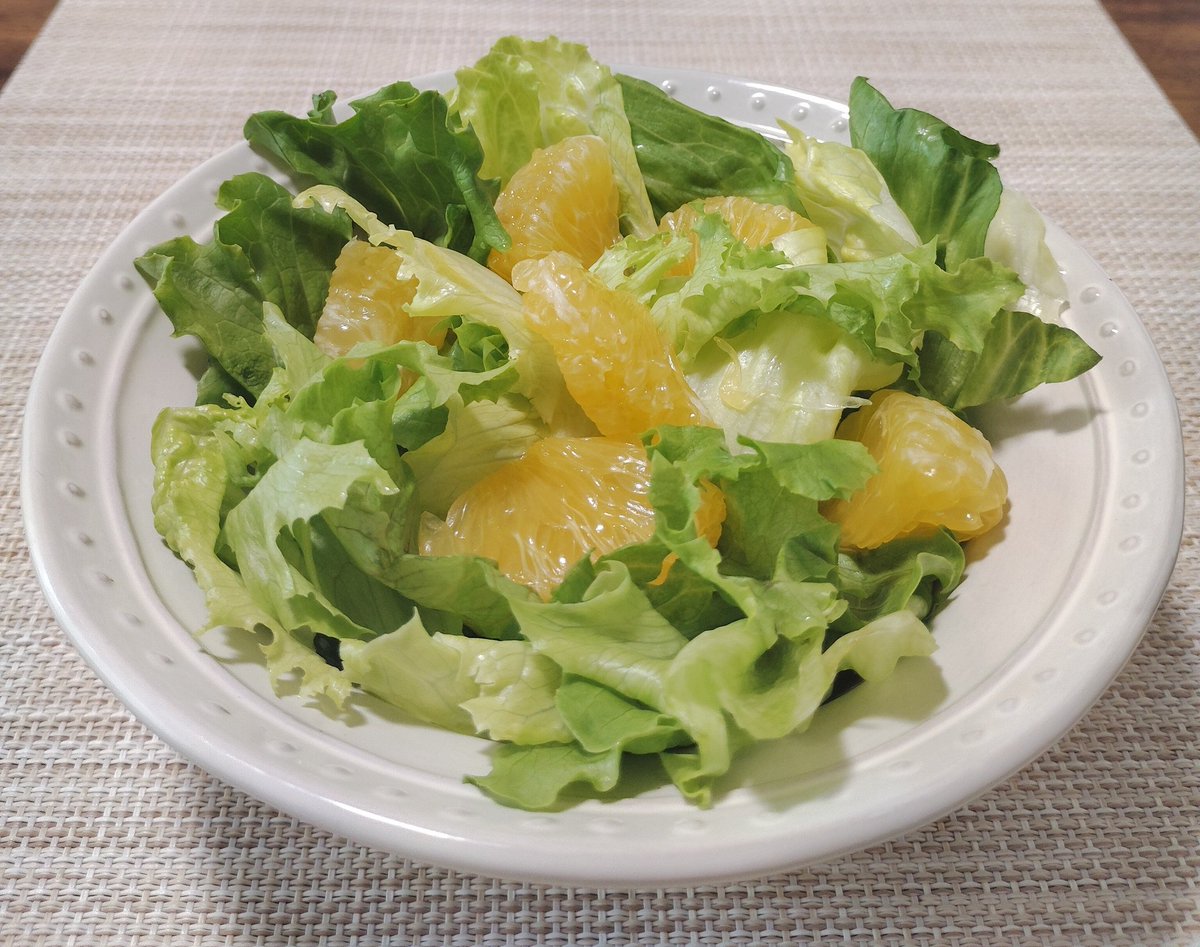 Assamtea58's tweet photo. 今日のおうちランチ🏠
🌱鱈のフライ🐟
🌱きのうの晩ご飯の残り
　ポテトサラダ🥔
🌱レタスと甘夏のサラダ🥗
　スッキリした甘さの甘夏
　レタスと一緒にとっても
　美味しかった😋💓
#おうちランチ𓎩𓌉𓇋 https://t.co/6Joafgxk6t