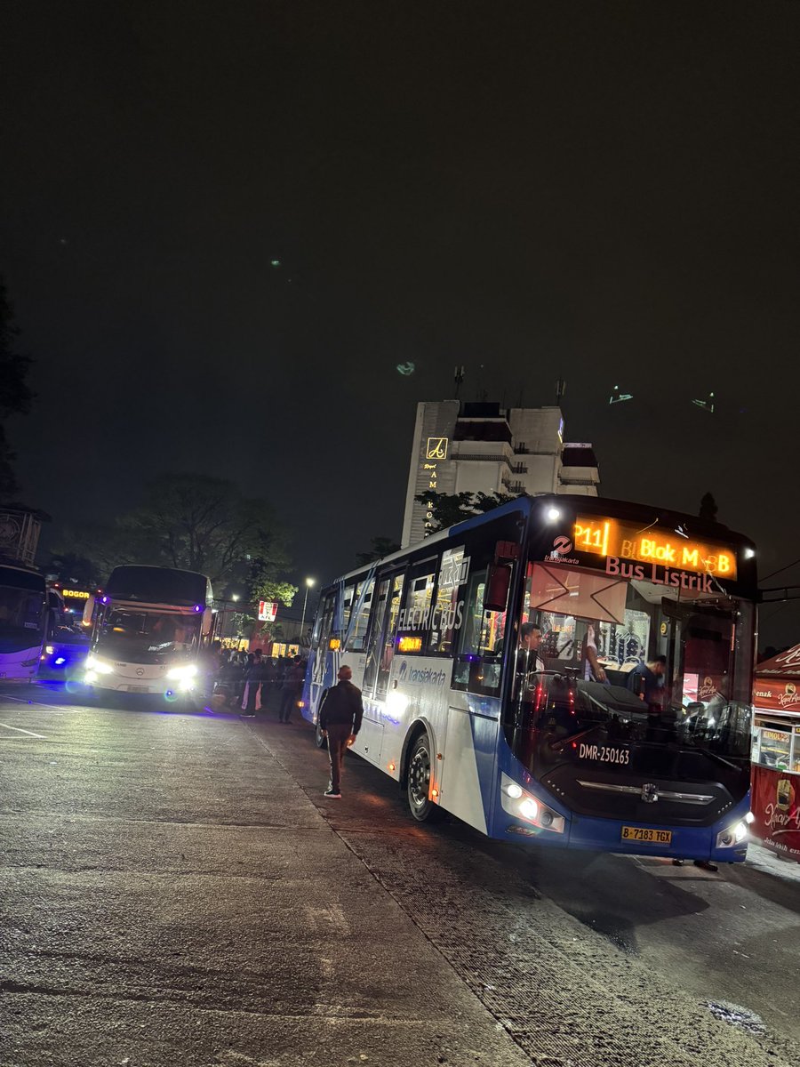 the selfish fallen star 💫 tweet media