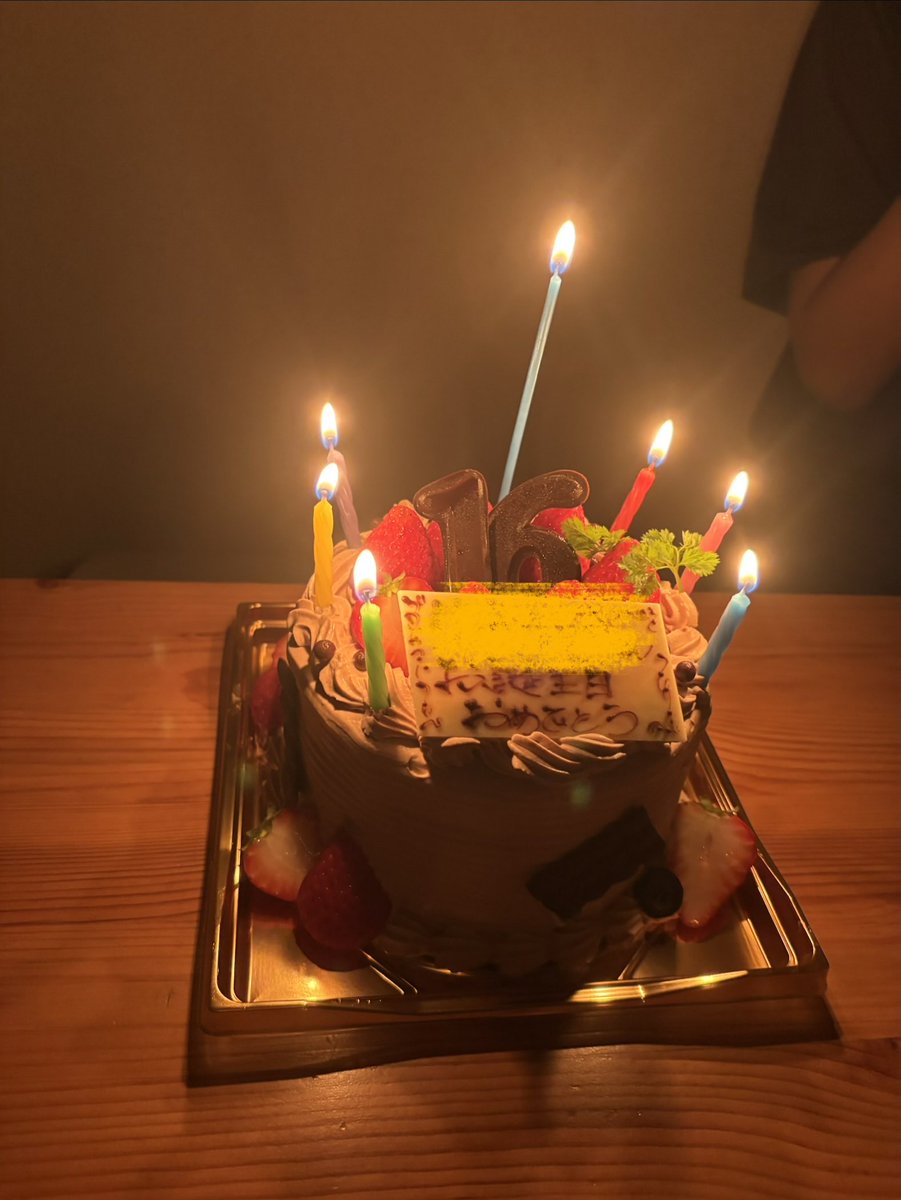 かなな tweet media