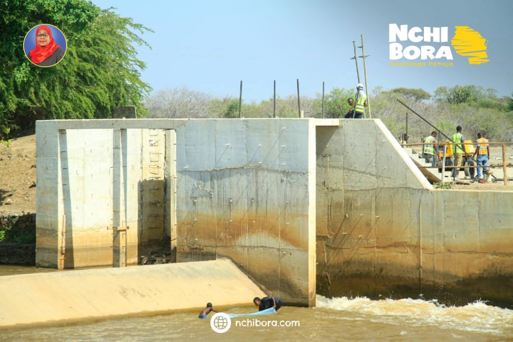 📍Vunjo, Kilimanjaro.

Miradi 5 ya umwagiliaji inatekelezwa ikihusisha mradi wa ujenzi wa Skimu ya Mawala wenye ukubwa wa hekta 2,500 unaogharimu kiasi cha Shilingi Bilioni 4.1.