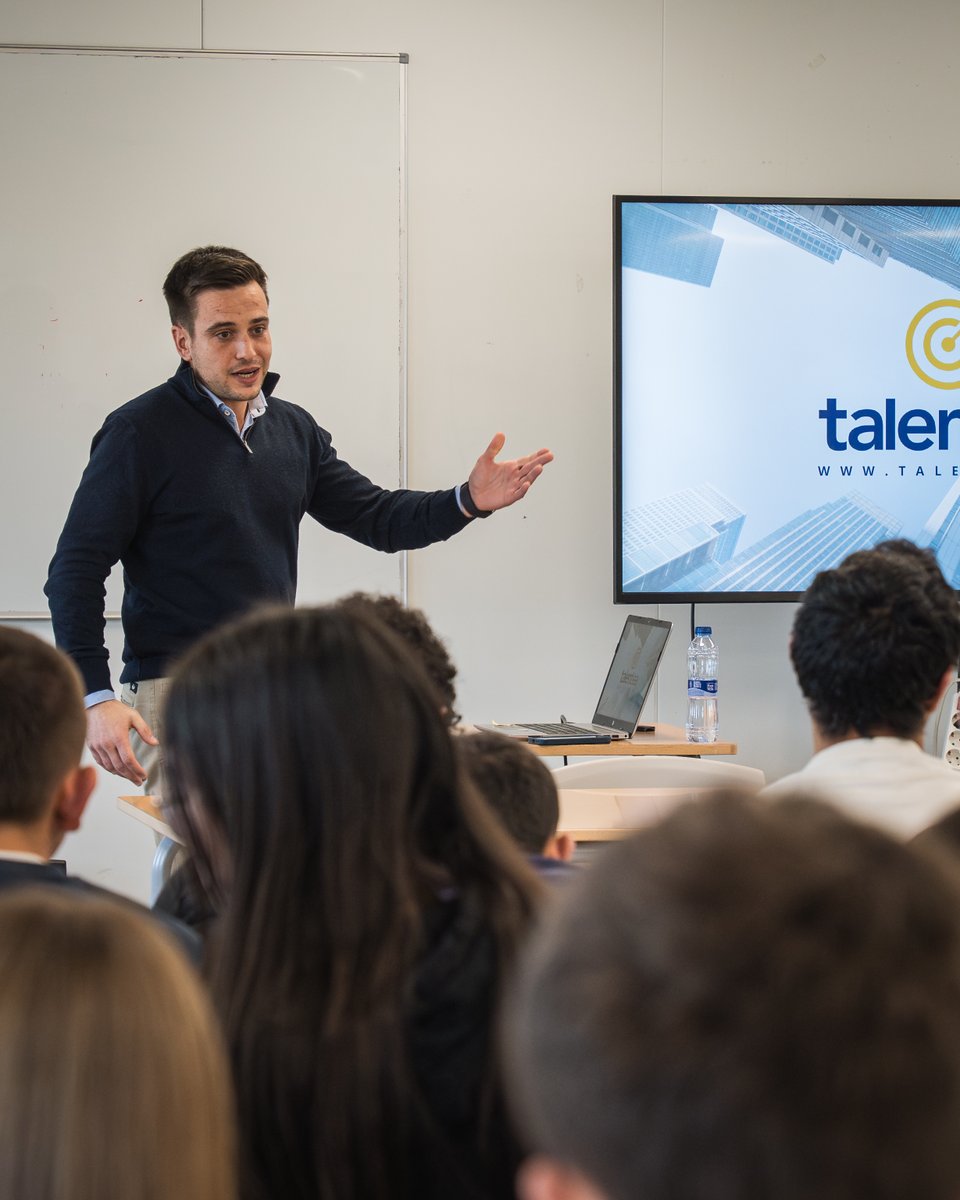 AgrupemPla's tweet photo. Divendres passat vam celebrar una jornada més del projecte "Fem Sector" amb l'alumnat de 4t d'ESO a l'Institut Salt de Duran.

 @coell_org  @Nubulusws  @puleva @Talenteadigital https://t.co/a3PLii41hz