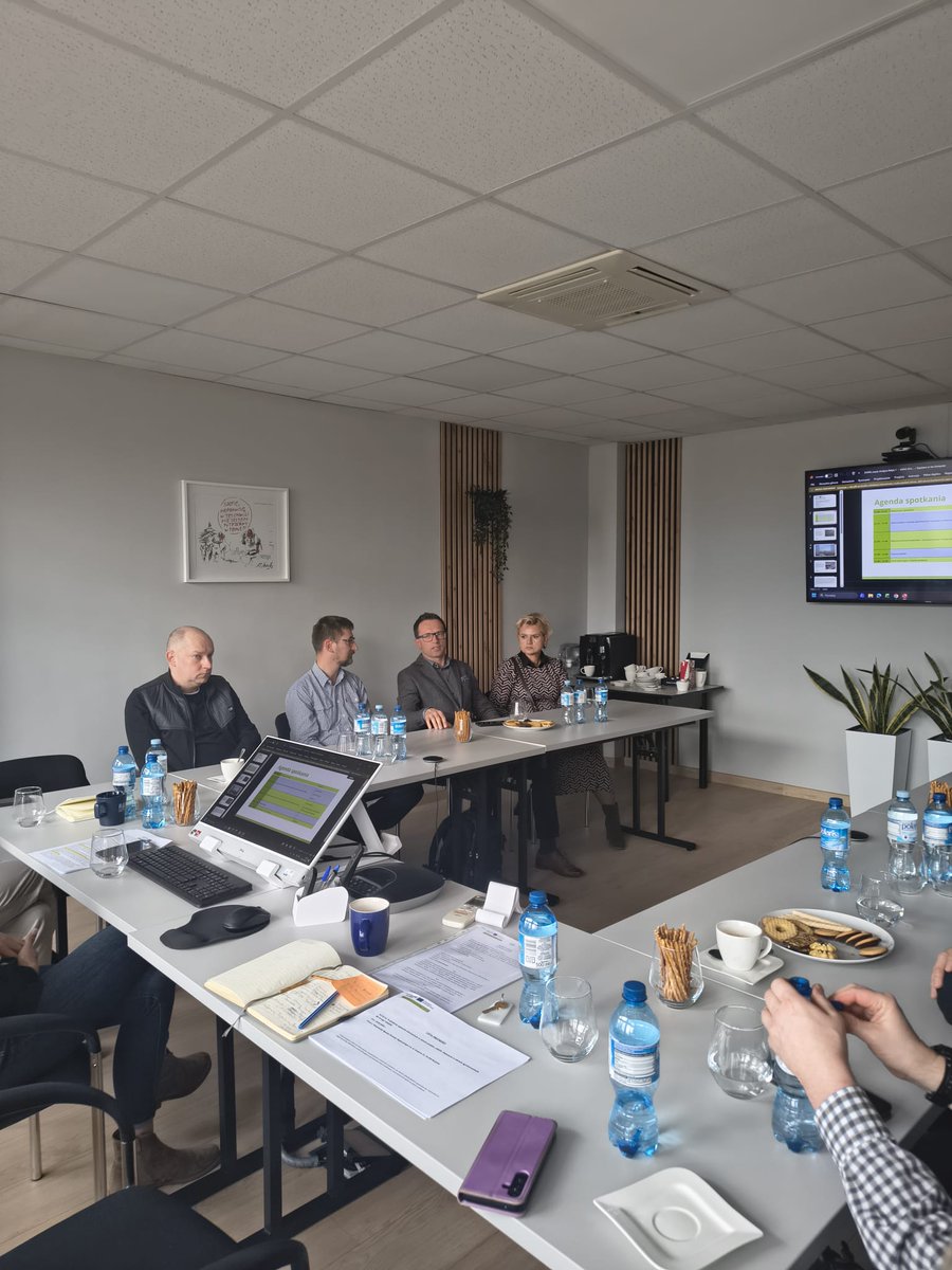 Project EAGER tweet media