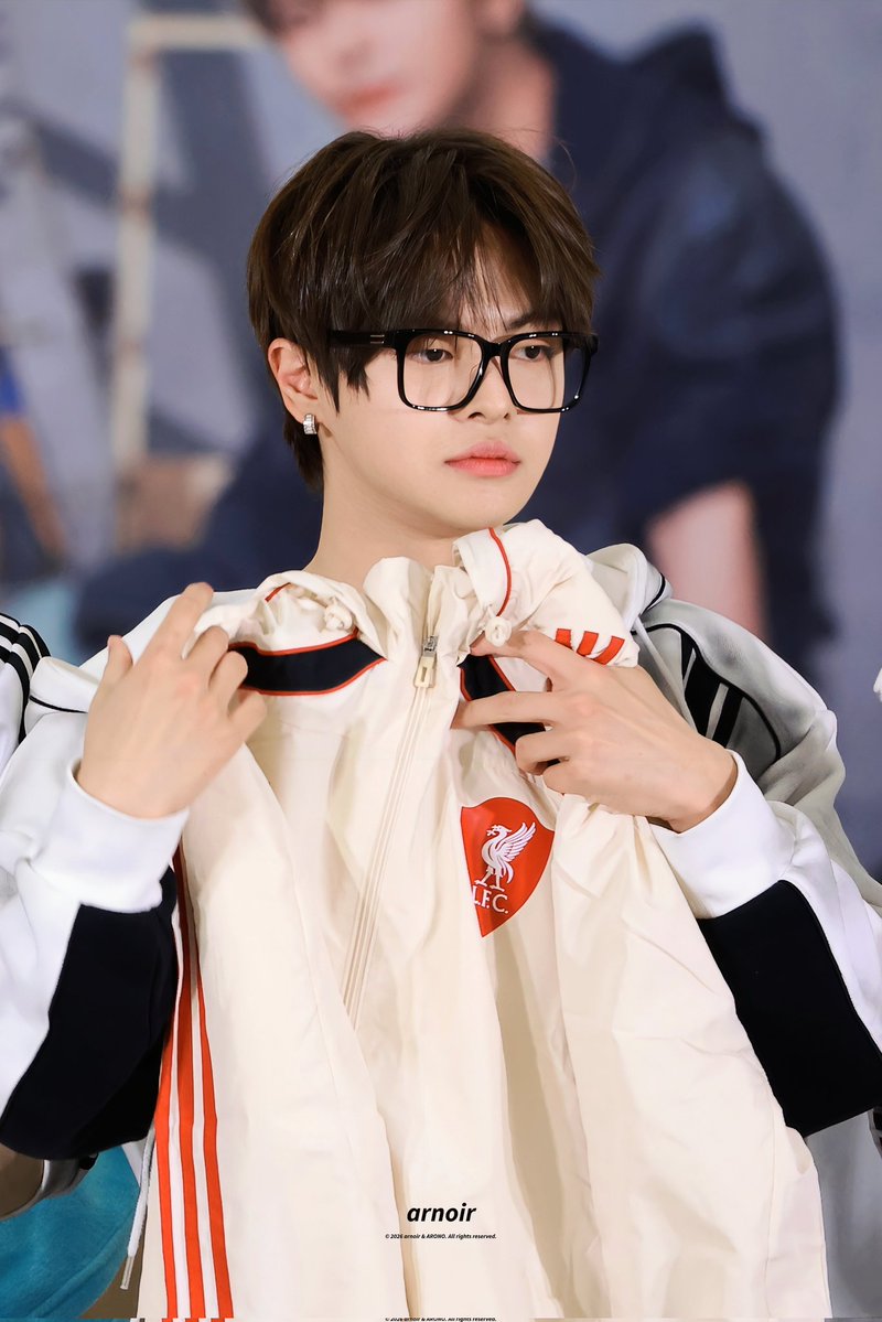 𝙖𝙧𝙣𝙤𝙞𝙧 tweet media