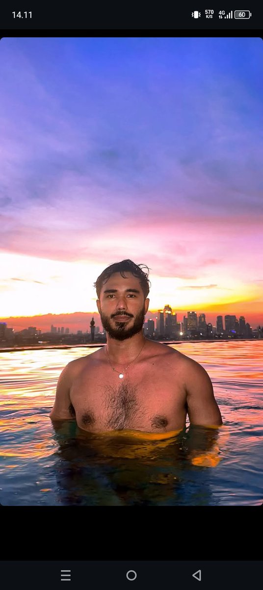 Moaningstar ✨ tweet media