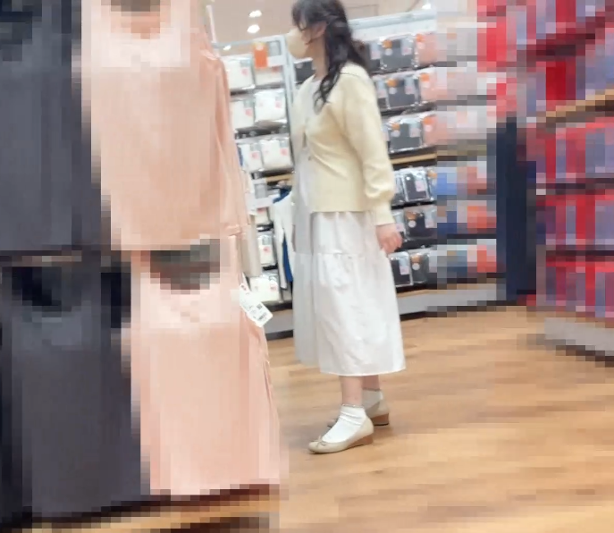 addig's tweet photo. 百货超市抄底发现极品蓝色蕾丝情趣套装，巨乳，最后内裤绳子松了#街拍美腿 #街拍大赛 #偷拍手机 #偷拍直男 #丝袜高跟 #丝袜无内 #丝袜控 #丝袜美脚 #丁字裤 #蕾丝 #尾随 #抄底 #裙底 #街拍 #走光 #JK #洛丽塔 #少女 #露点 #原味内裤 https://t.co/3iba1aBBcs