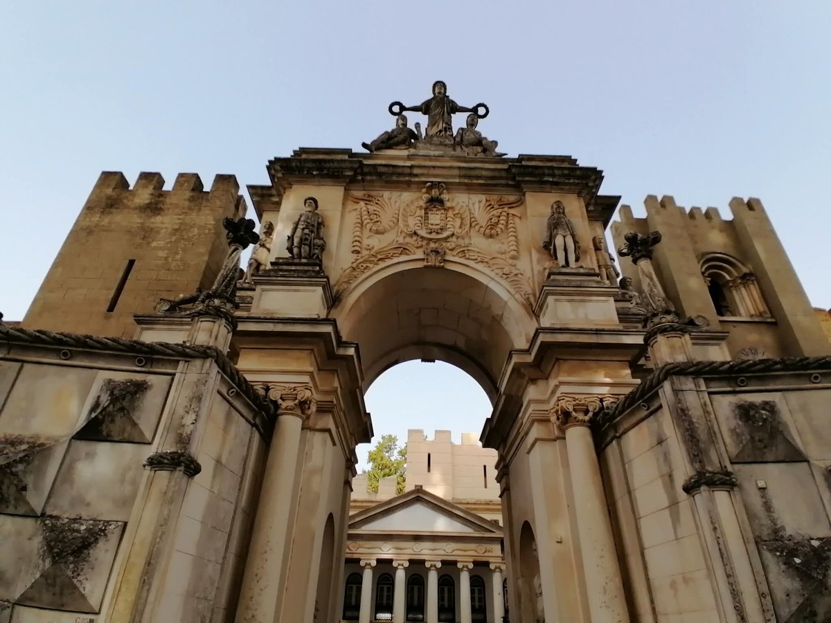 skymanuelima's tweet image. No Portugal dos Pequenitos podemos encontrar uma "área monumental", espaço ilustrativo dos monumentos mais representativos, de norte a sul do país. Coimbra. #Portugal_dos_Pequenitos #Coimbra #monumentos #minuaturas #travelphotography #viagens #FotógrafoAmador #visitPortugal