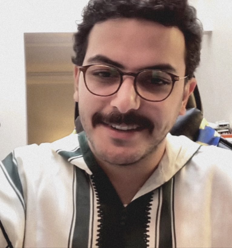 فَـجر tweet media