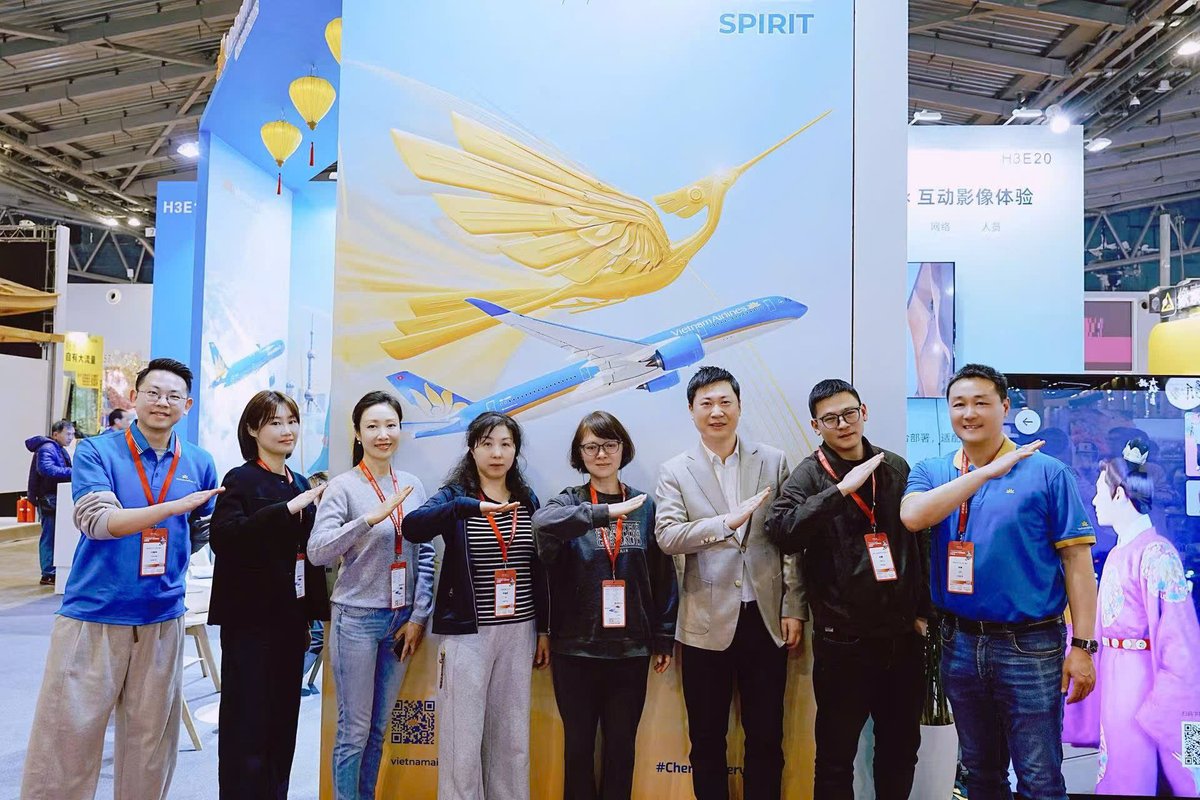 Vietnam Airlines tweet media