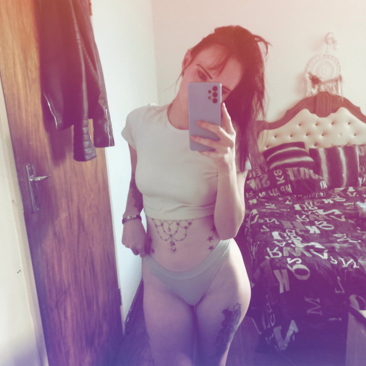 Raven_Monroe1's tweet photo. Wanne be reckless together...?🥵
#fypシ゚viralシfypシ゚ #Reposts #tattoos https://t.co/s0dPLr2K4u