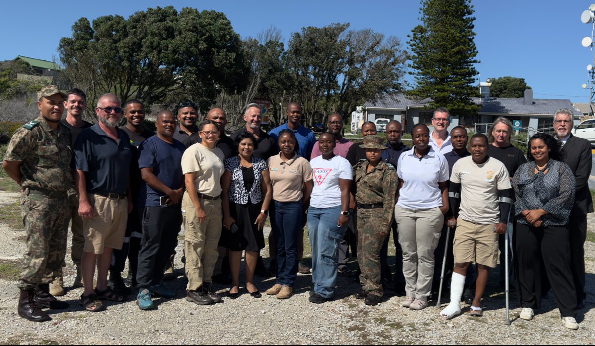 CapeNature1's tweet image. CapeNature officials recently strengthened their courtroom confidence and conservation impact at a three-day mock criminal trial training hosted by the GreenLaw Foundation in Betty’s Bay (17–19 Feb 2026).
 
Read more: zurl.co/yKZ8q 

#CapeNature #MarineConservation #MPA