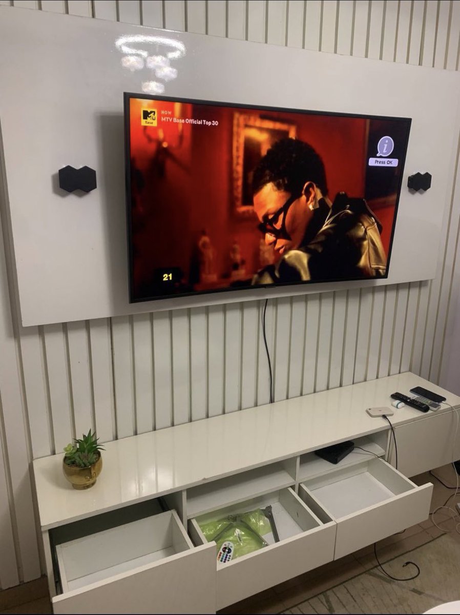 BAMIDELE🕊 tweet media