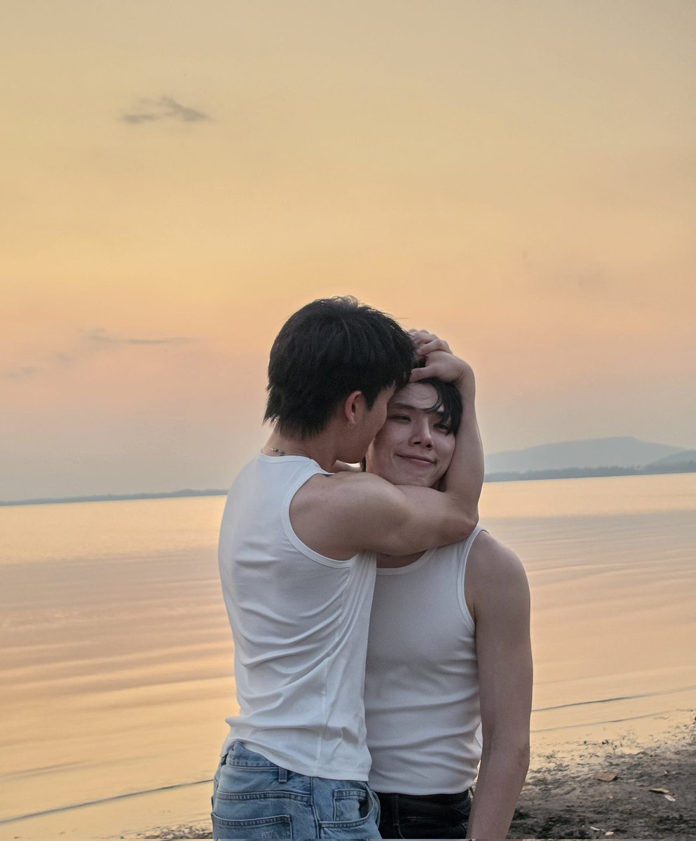 eonyaw *' `*: •☆ εїз tweet media