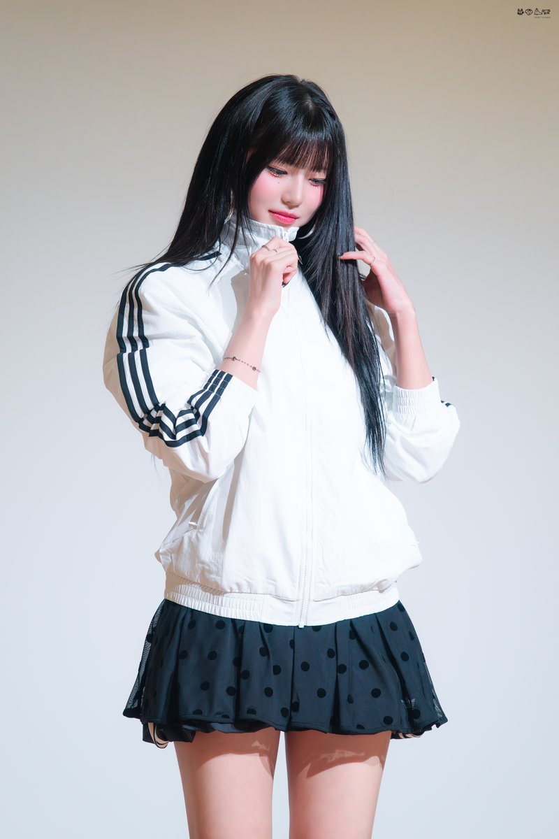 𝐘𝐨𝐮𝐫 𝐌𝐞𝐥𝐨𝐝𝐲 tweet media