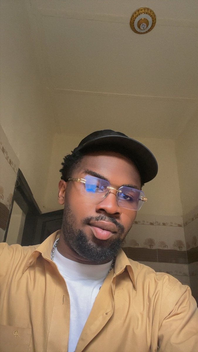 KINN CHAMPION tweet media