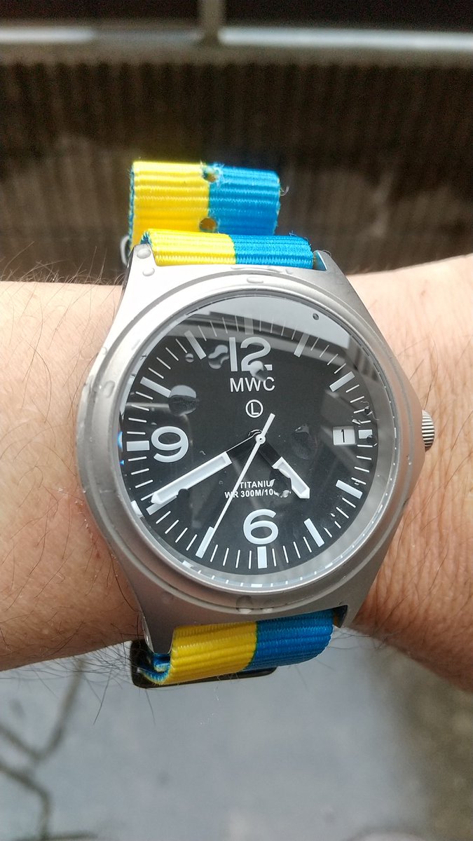 hide hide tweet media