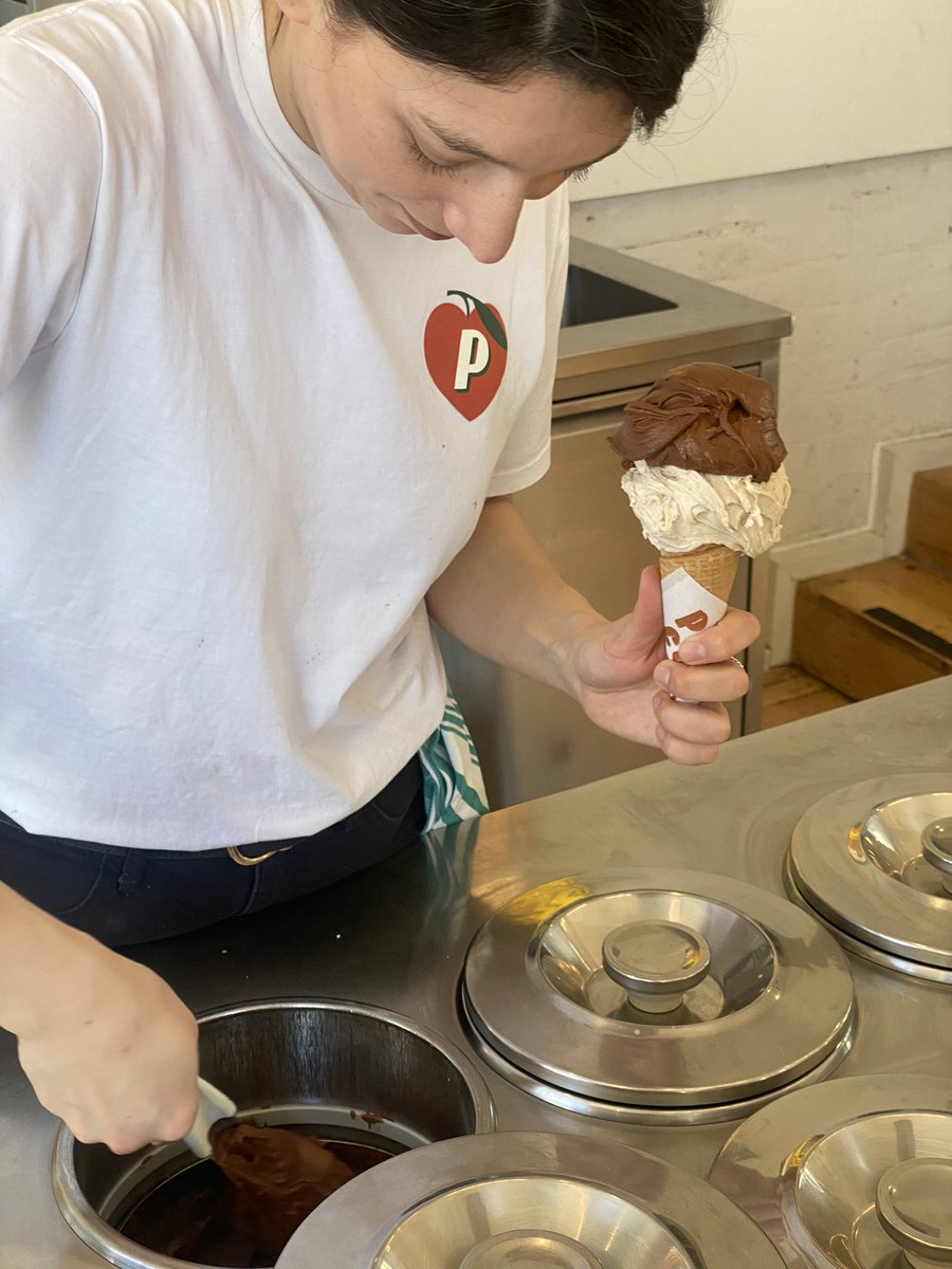 Krittaphorn M. 💜 tweet media