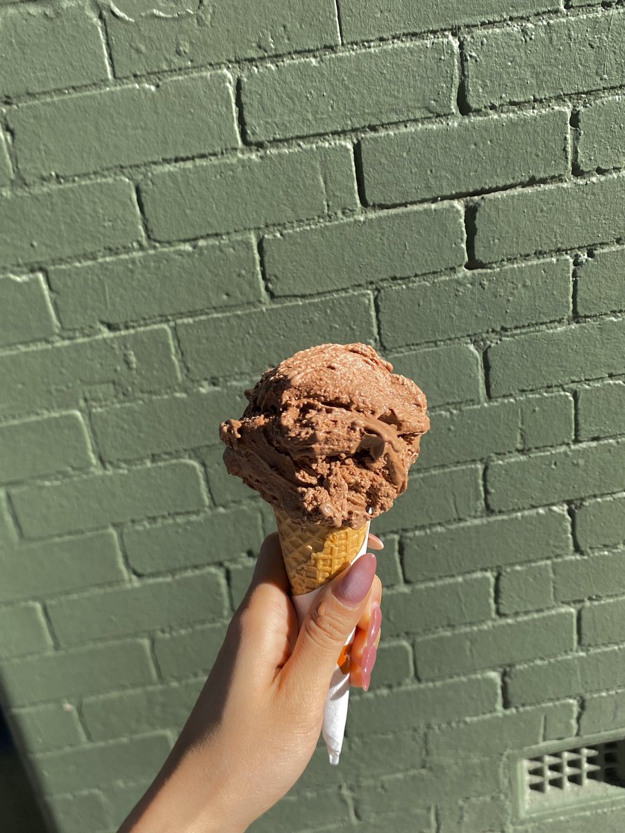 Krittaphorn M. 💜 tweet media