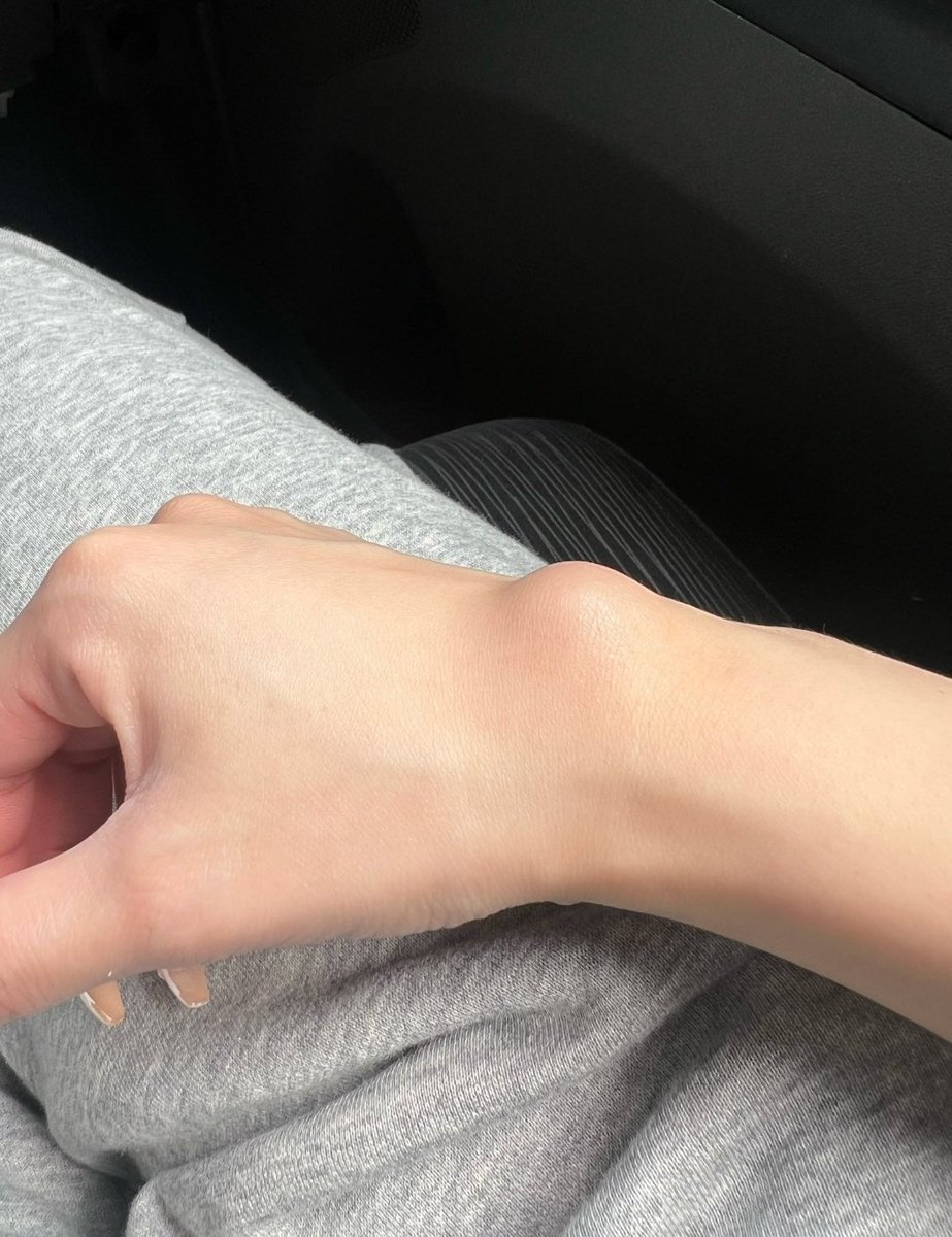 Zeziii🤍 tweet media