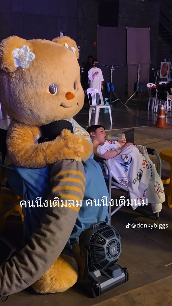 ` 마 크 잭 슨 . tweet media