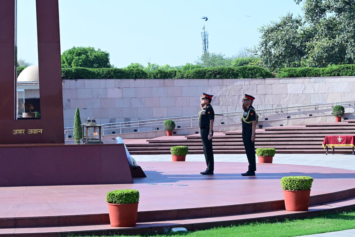 PIB_India's tweet photo. Lt Gen Dhiraj Seth, PVSM, UYSM, AVSM, today assumed the appointment of the Vice Chief of the Army Staff (VCOAS). An alumnus of the National Defence Academy, Khadakwasla, he was commissioned into the Armoured Corps in December 1986. Over nearly four decades, he has built an exceptional operational profile across diverse terrain and conflict environments, including counter-insurgency experience

He has commanded an Armoured Regiment in the desert sector, an Armoured Brigade in the developed sector, and a Counter Insurgency Force in Jammu & Kashmir. On promotion to Lieutenant General, he commanded the Sudarshan Chakra Corps, and later served as General Officer Commanding, Delhi Area, where he oversaw major national and international engagements. On elevation to the rank of Army Commander, he served as General Officer Commanding-in-Chief, South Western Command and Southern Command, gaining the rare distinction of commanding two operational commands along the Western Front

Read here: https://t.co/B434C3d1p0

@SpokespersonMoD
