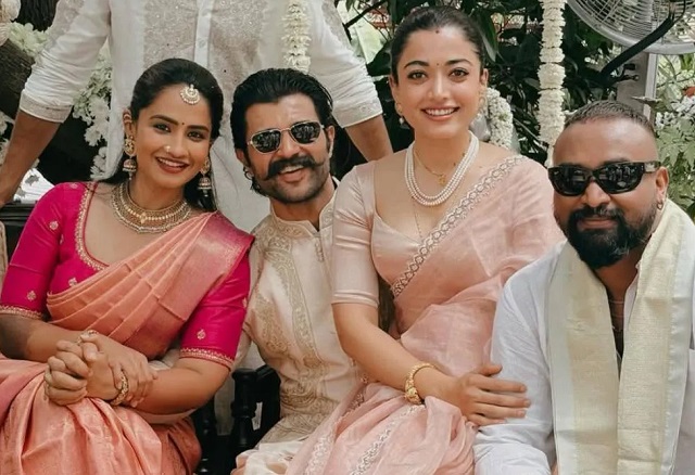 BigtvCinema's tweet photo. Newlyweds Rashmika-Vijay Arrive in Style, Steal the Show at Friend's Wedding...🔥🔥🔥
#VijayDeverakonda #RashmikaMandanna #Rashmika #VIROSH #FriendWedding #SouthCelebs #Tollywood #tollywoodactress #entertainment #Bigtv #Bigtvcinema https://t.co/nnJCqdcJBq