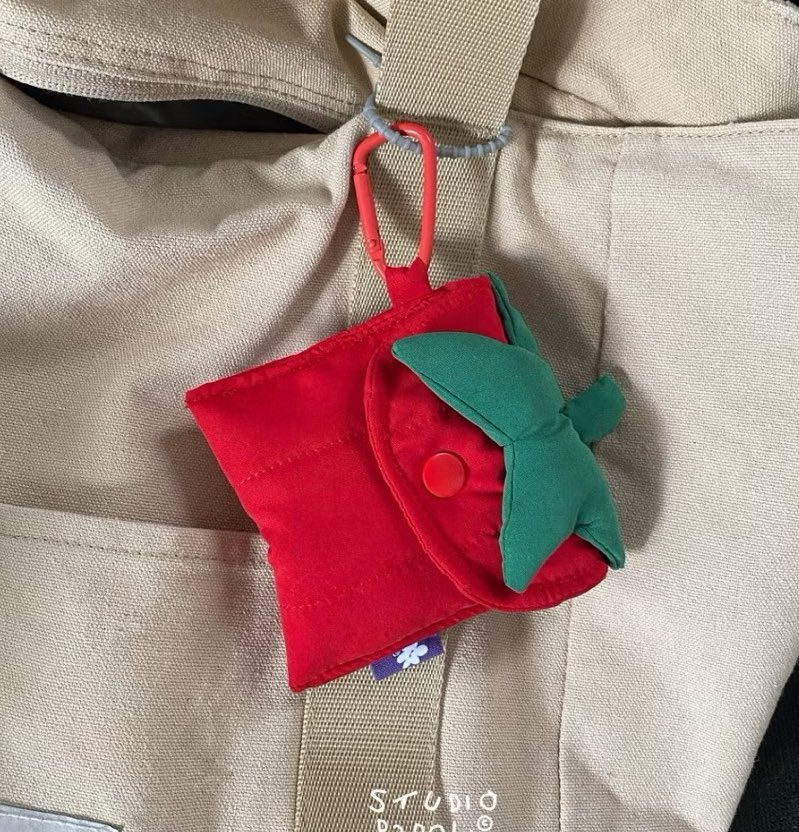 👚🪡 tweet media