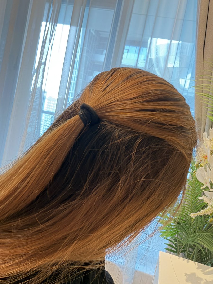 annepredictable's tweet photo. I think i need my bow clip. 🎀 https://t.co/WZvnkCV08u