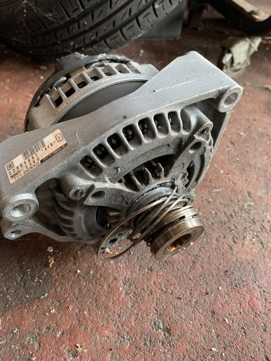 タケロ tweet media