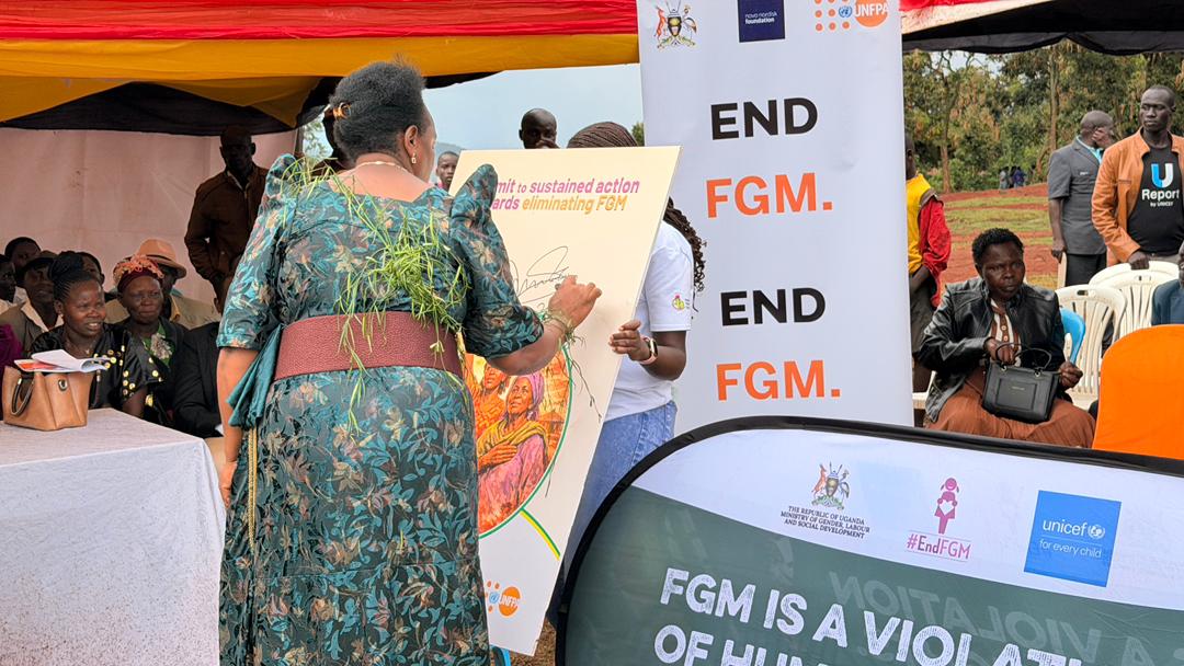 UReportUganda's tweet image. Yesterday marked a powerful milestone in the journey to #EndFGM during the Zero Tolerance commemoration event held in Bukwo.

U-Reporters witnessed a historic moment as the Minister of Gender and Culture, district officials, cultural and community leaders with partners, came