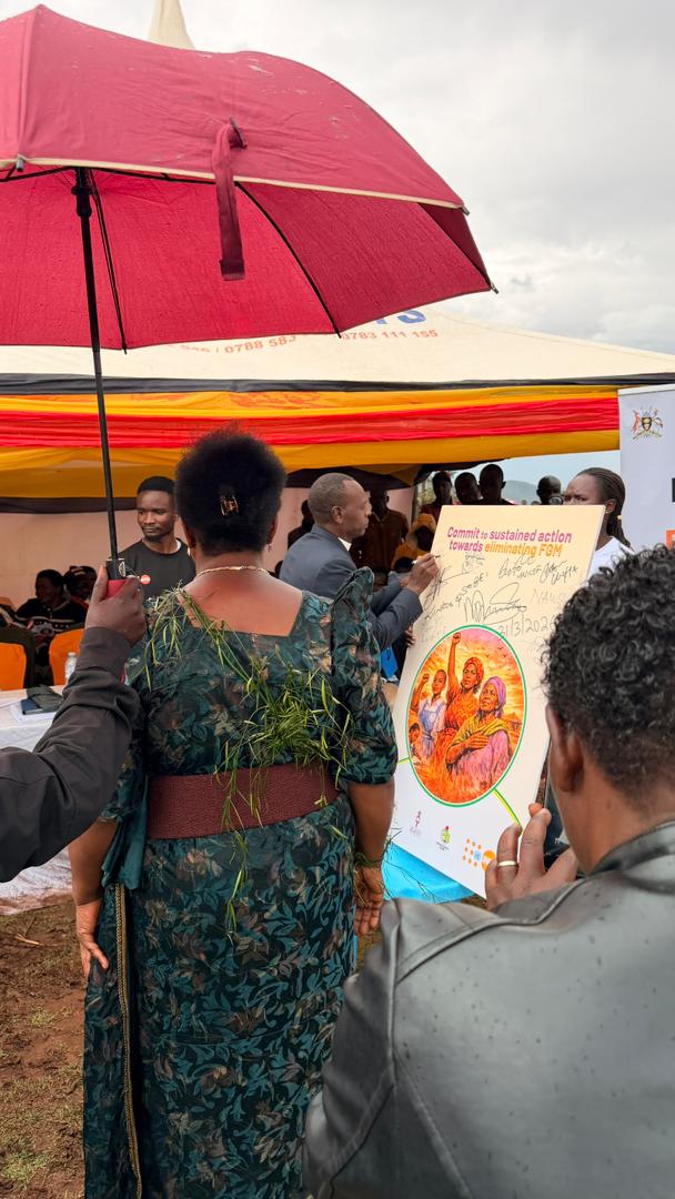 UReportUganda's tweet image. Yesterday marked a powerful milestone in the journey to #EndFGM during the Zero Tolerance commemoration event held in Bukwo.

U-Reporters witnessed a historic moment as the Minister of Gender and Culture, district officials, cultural and community leaders with partners, came