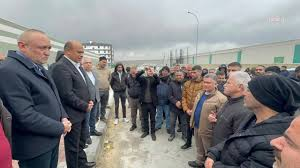 Mobbingle istifaya zorlanması üzerine noter tasdikli haklı iş feshi yoluna giden AHKEM Tekstil işçisi Emrah Çaçan, bu kez de tazminat ödemesine karşı "devamsızlık" gerekçesiyle işten çıkarıldığını aktardı.
mezopotamyaajansi44.com/tum-haberler/c…