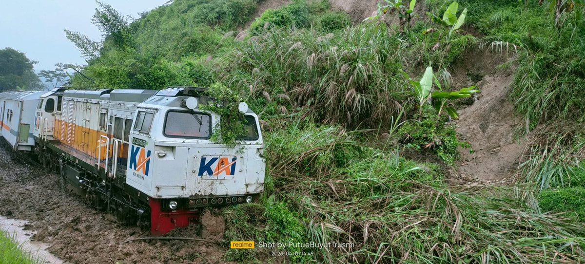 maul カフェ tweet media